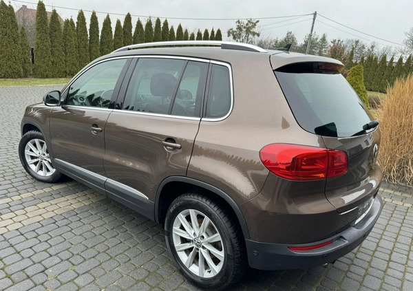 Volkswagen Tiguan cena 46900 przebieg: 229112, rok produkcji 2011 z Drobin małe 379